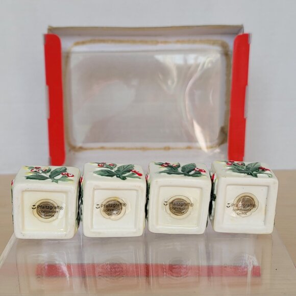 Pfaltzgraff Christmas Winterberry Collection Ceramic Mini Salt & Pepper Set/4 - Picture 6 of 15